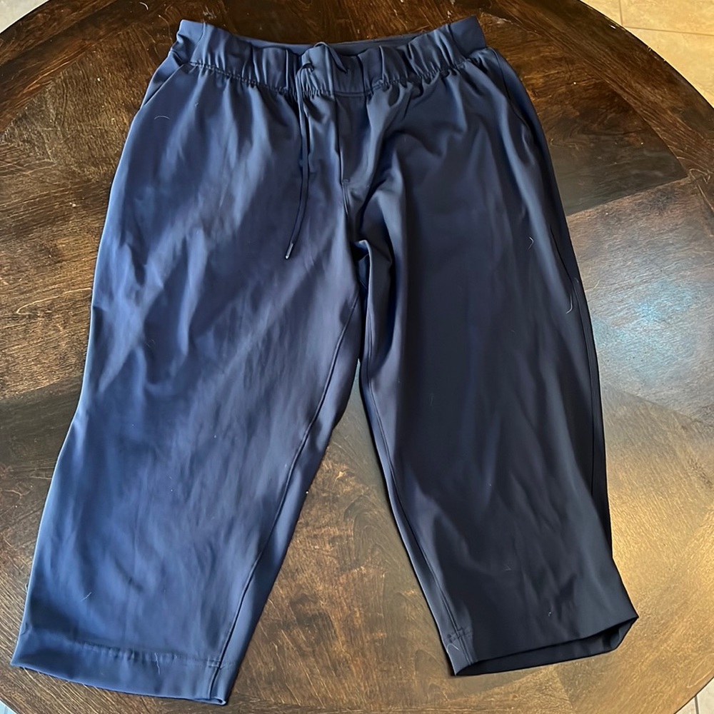 LIVI Capri Pant